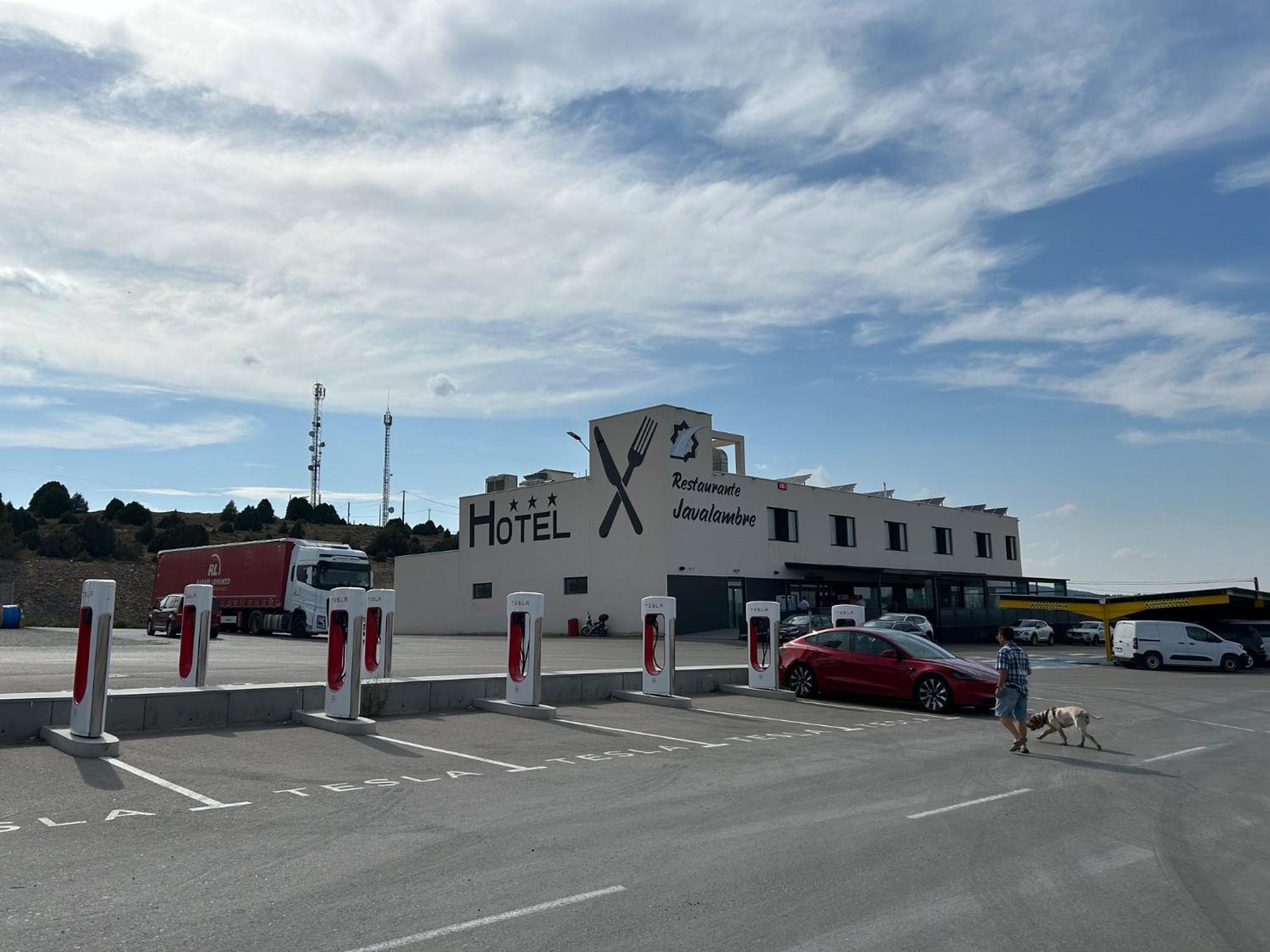 Hotel Javalambre La Puebla De Valverde Bagian luar foto