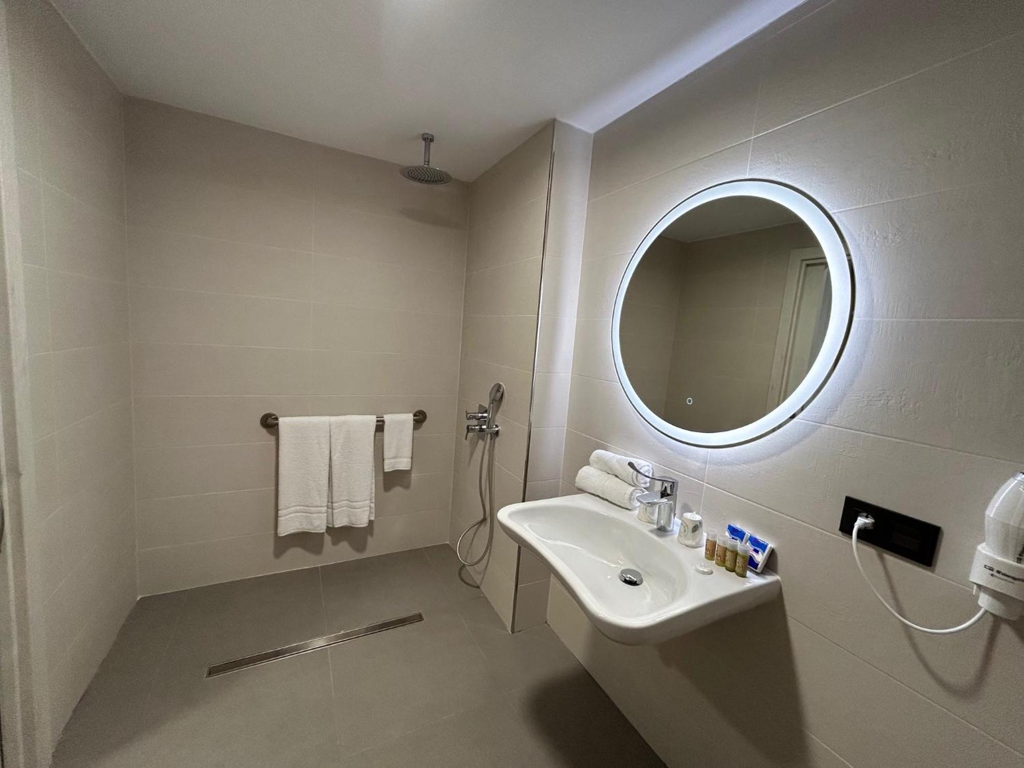 Hotel Javalambre La Puebla De Valverde Bagian luar foto