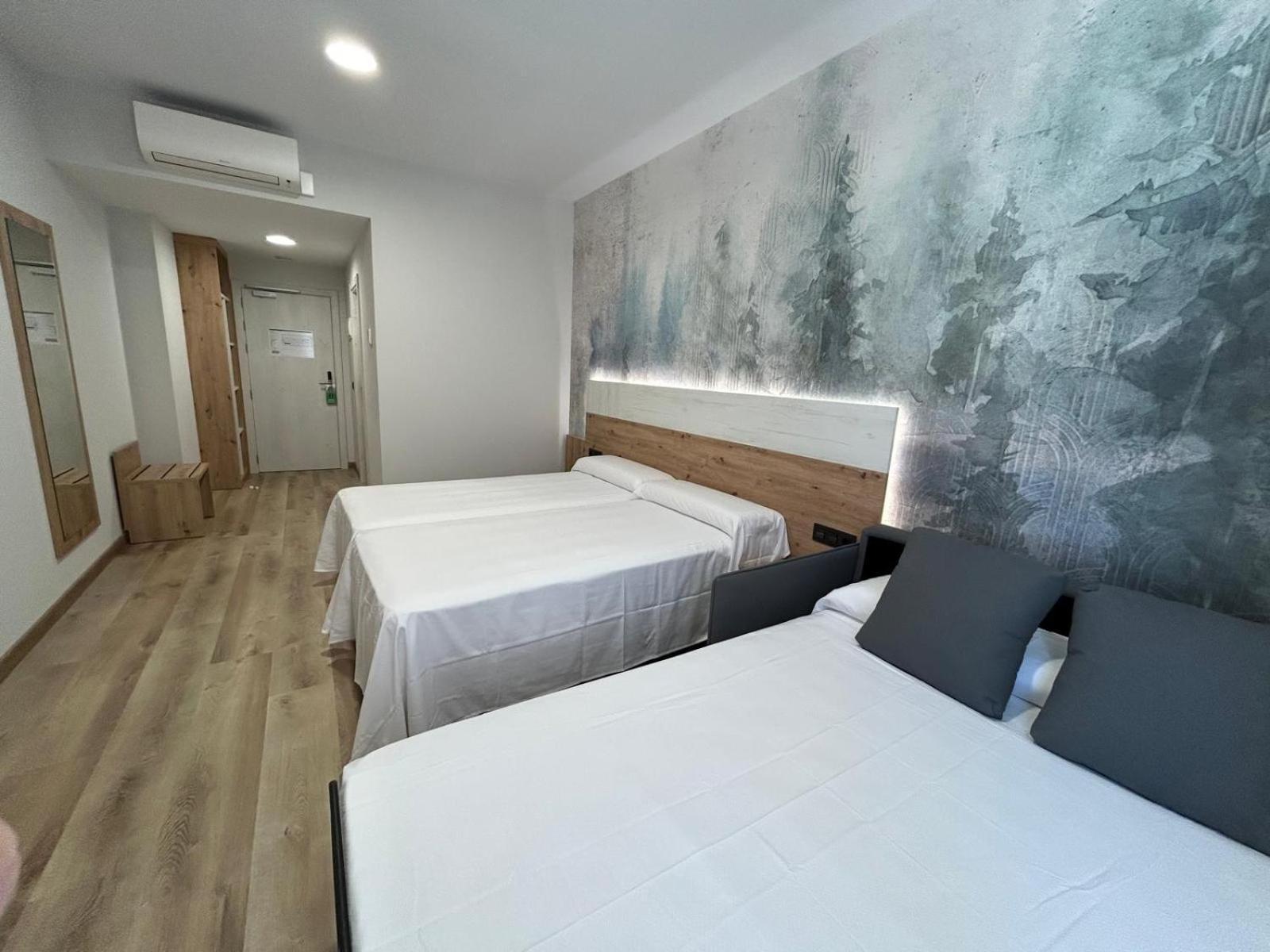 Hotel Javalambre La Puebla De Valverde Bagian luar foto