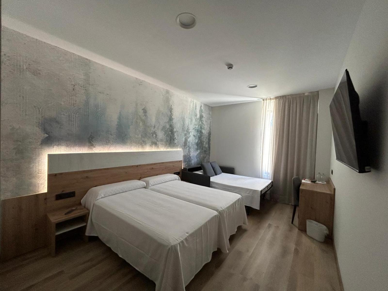 Hotel Javalambre La Puebla De Valverde Bagian luar foto
