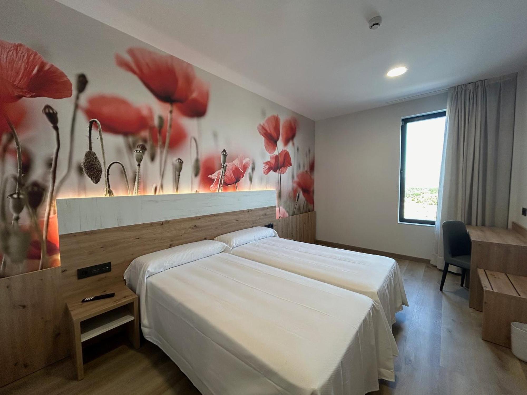Hotel Javalambre La Puebla De Valverde Bagian luar foto
