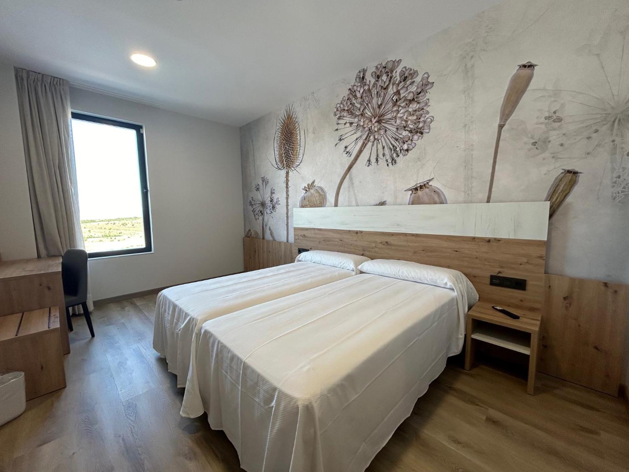 Hotel Javalambre La Puebla De Valverde Bagian luar foto
