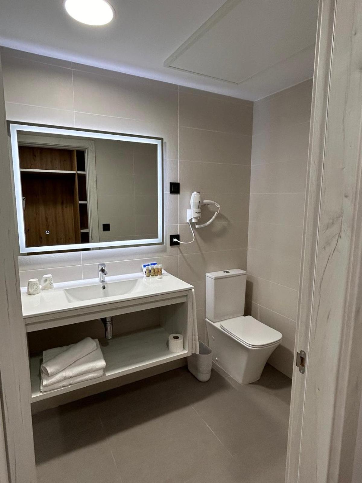 Hotel Javalambre La Puebla De Valverde Bagian luar foto