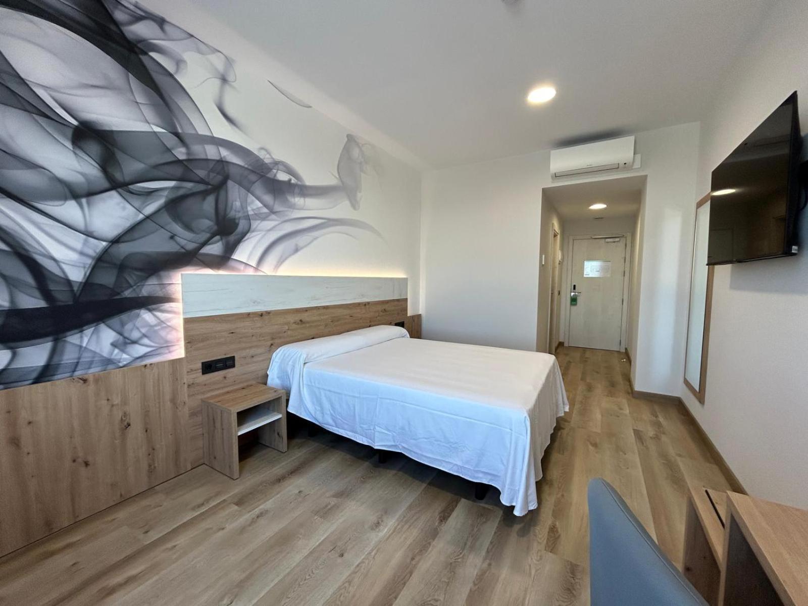 Hotel Javalambre La Puebla De Valverde Bagian luar foto