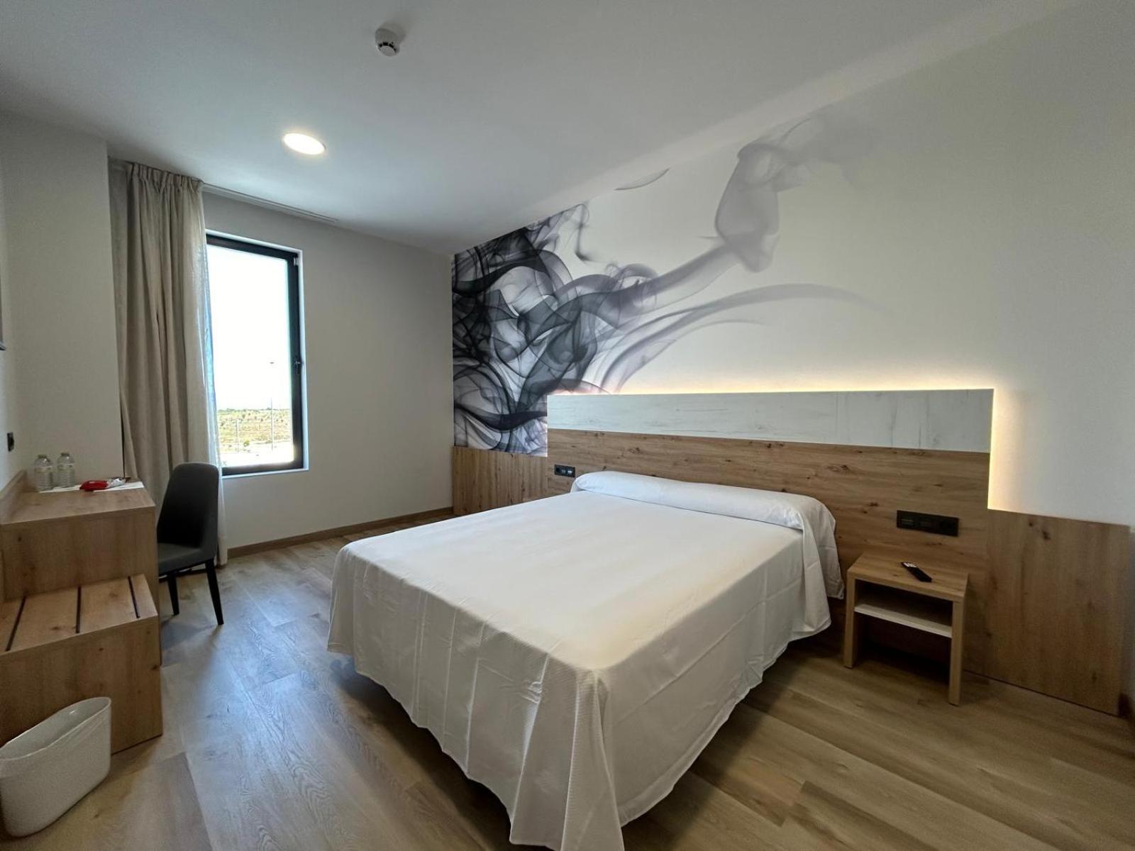 Hotel Javalambre La Puebla De Valverde Bagian luar foto
